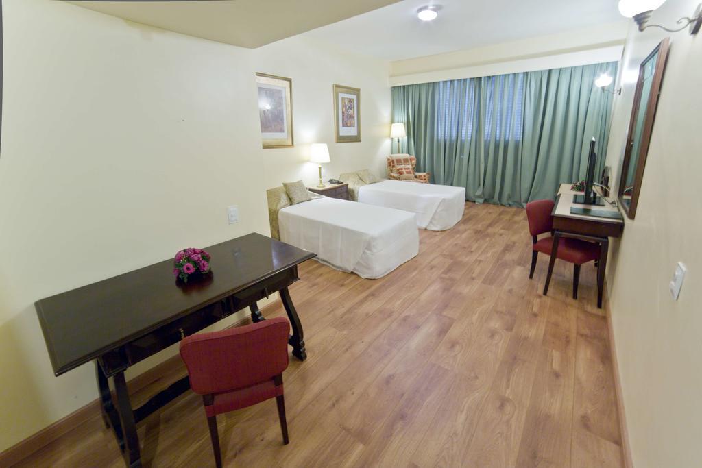 Dayrell Hotel E Centro De Convencoes ベロ・オリゾンテ エクステリア 写真